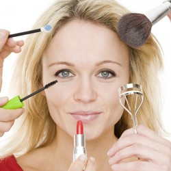 Choose the Right Makeup School for Your Career